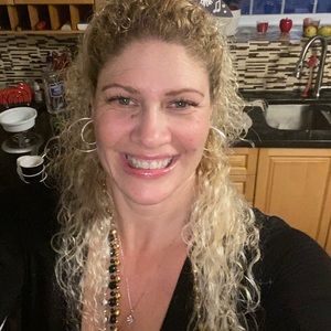 Meet your Posher, Chrissy